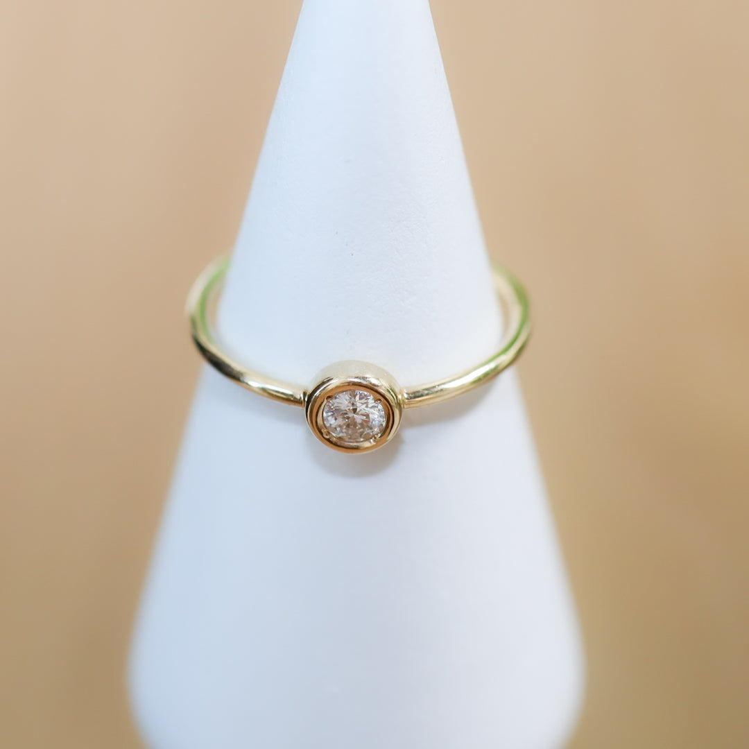 0.1 ct. Bezel Setting Diamond Ring with 1mm minimal band 14K Solid Gold Minimal Ring