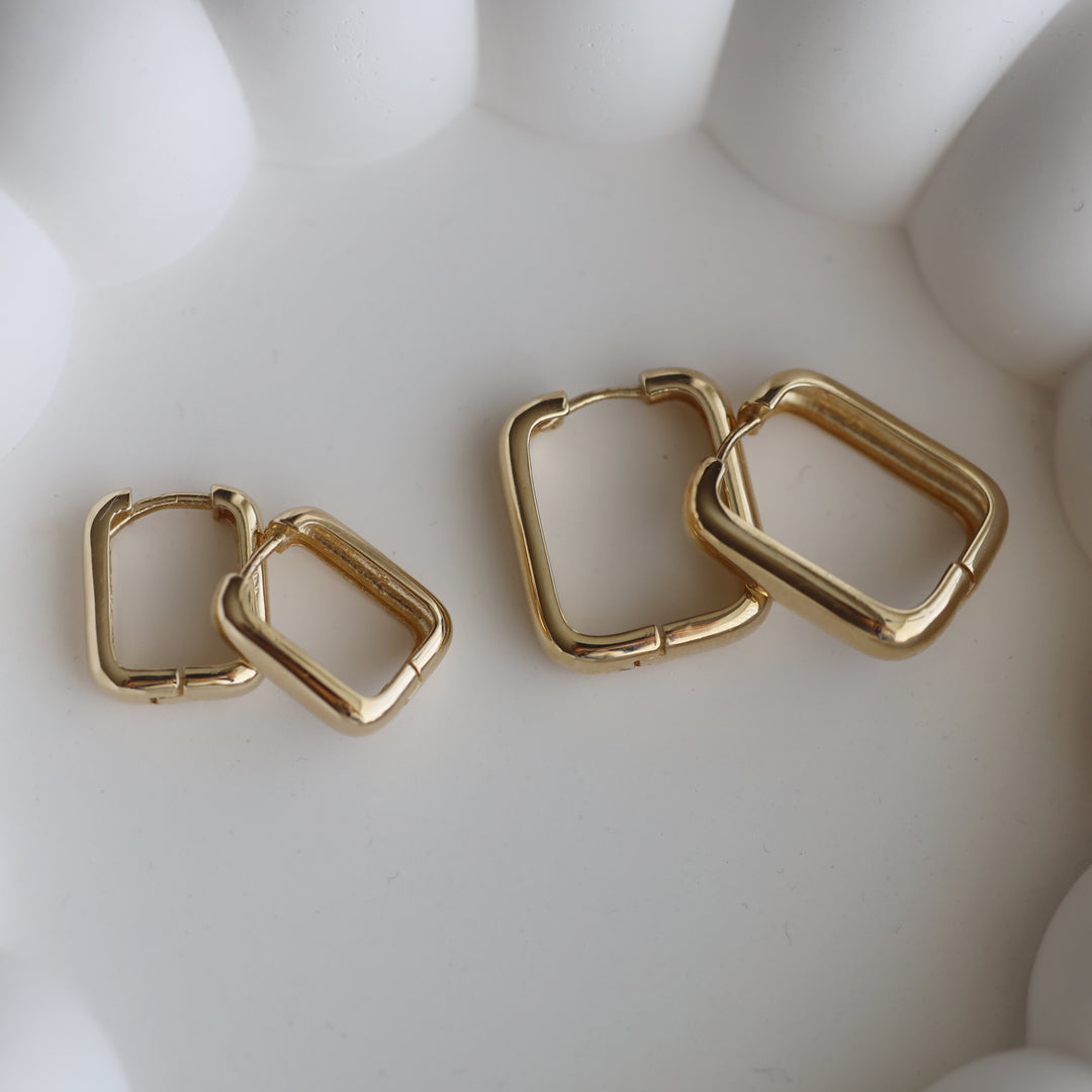 Rounded Rectangular Chunky U-Shaped Hoop Earrings Small (15mm) – 14K Solid Gold Thick Paperclip Hoops