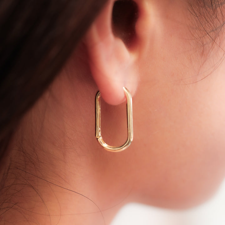 Round-Rectangular Huggie Hoop 14K Gold Earrings - Large 21mm