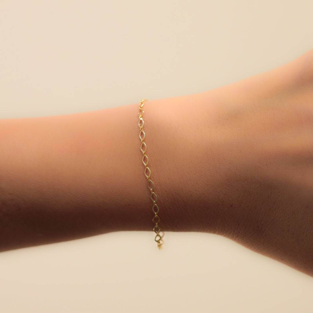 Diamond Shape Flat Link Chain 14K Gold Glitter Bracelet