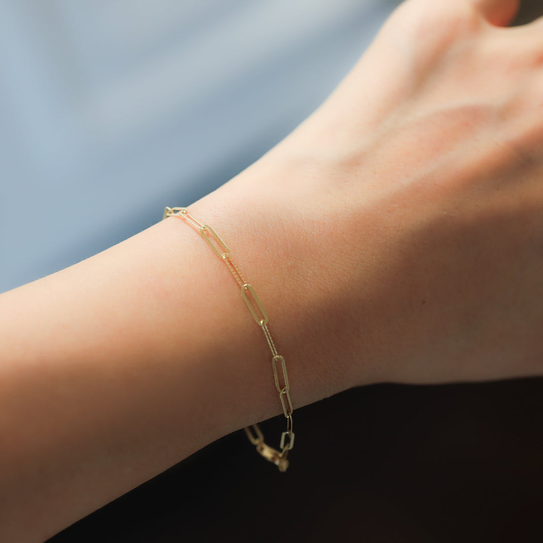Mini Glitter Paper Clip Bracelet – 14K Solid Gold Dainty Adjustable Chain (9mm Links)