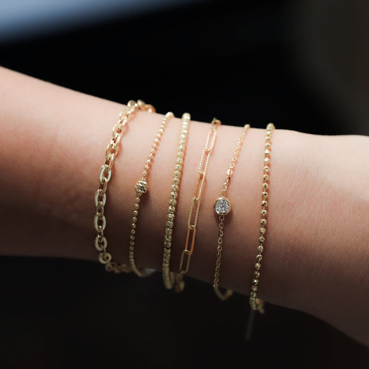 Bezel Diamond Elegant Centerpiece in 14K Gold Chain Bracelet