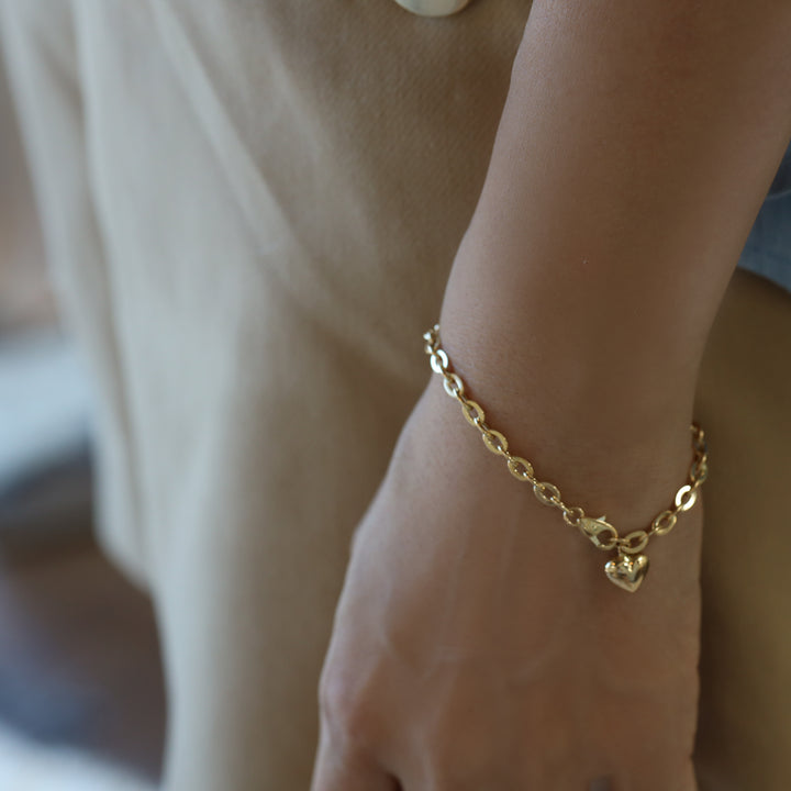 Link Chain 14K Gold Bracelet with Heart Charm