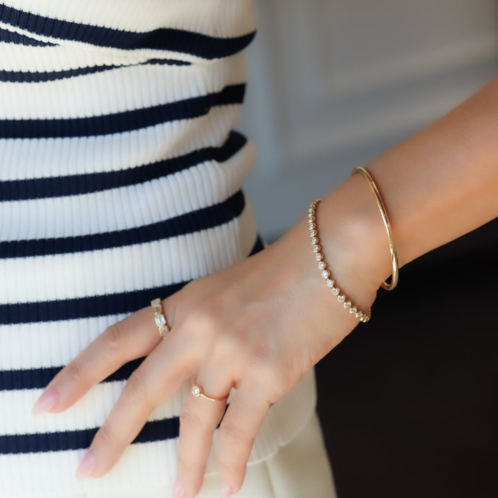 Stackable Gold Bangle, Classic oval Bracelet