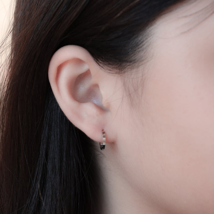 Faceted Light-Catching Shiny Hoop Earrings - Small 11mm