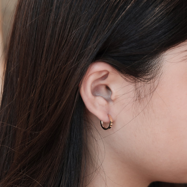 Faceted Light-Catching Shiny Hoop Earrings - Medium 13mm