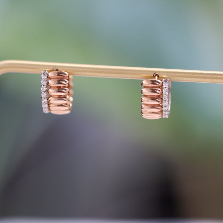 Fluted Ribbed Textured Hoop Earrings with 1.5mm Diamond Band