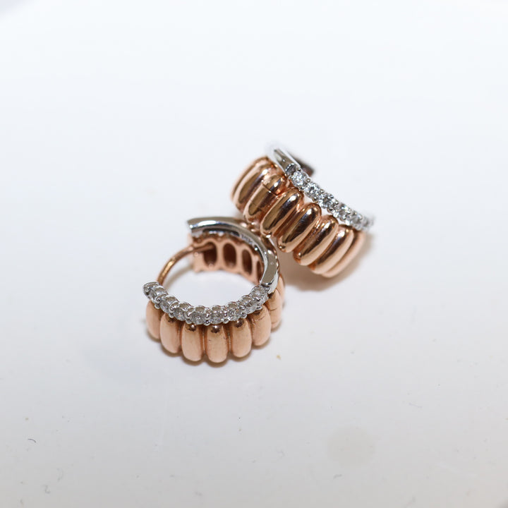 Fluted Ribbed Textured Hoop Earrings with 1.5mm Diamond Band