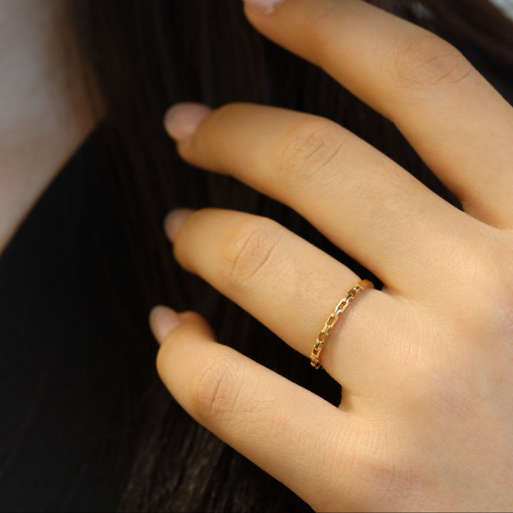 Dainty Link Chain Ring – 14K Solid Gold Statement Band for Layering