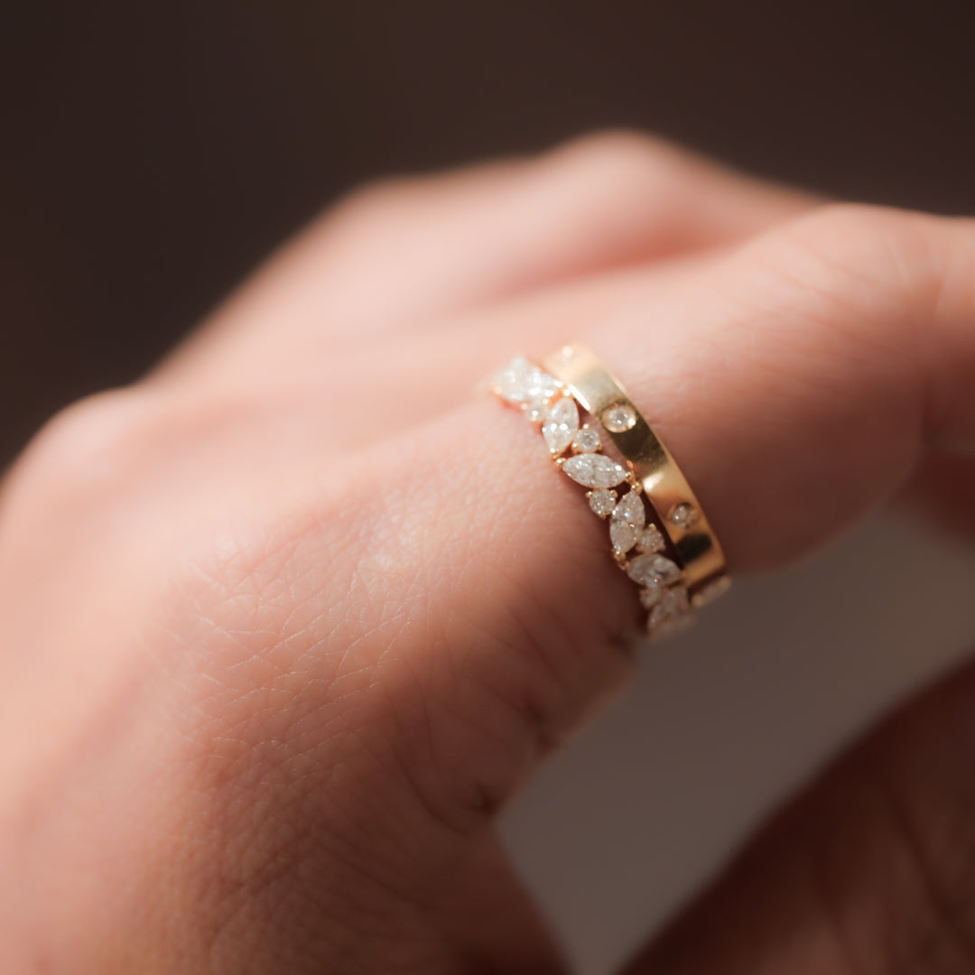 Flush Set 8 Stones Diamond Ring Wedding Band - Flat Edge 2.5mm