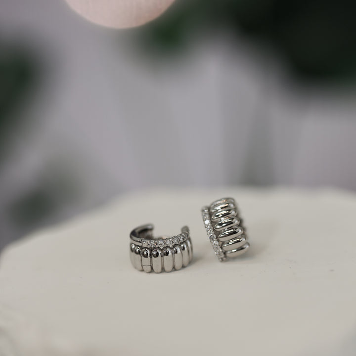 Fluted Ribbed Textured Hoop Earrings with 1.5mm Diamond Band
