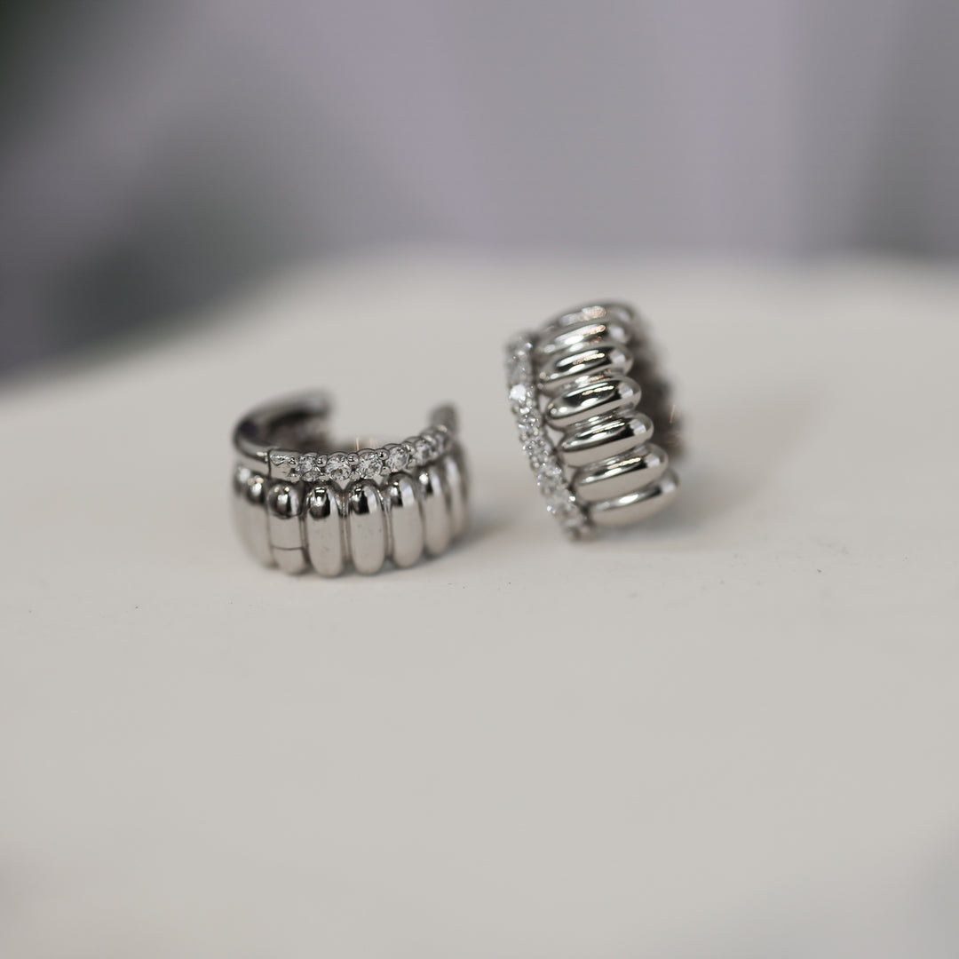 Fluted Ribbed Textured Hoop Earrings with 1.5mm Diamond Band