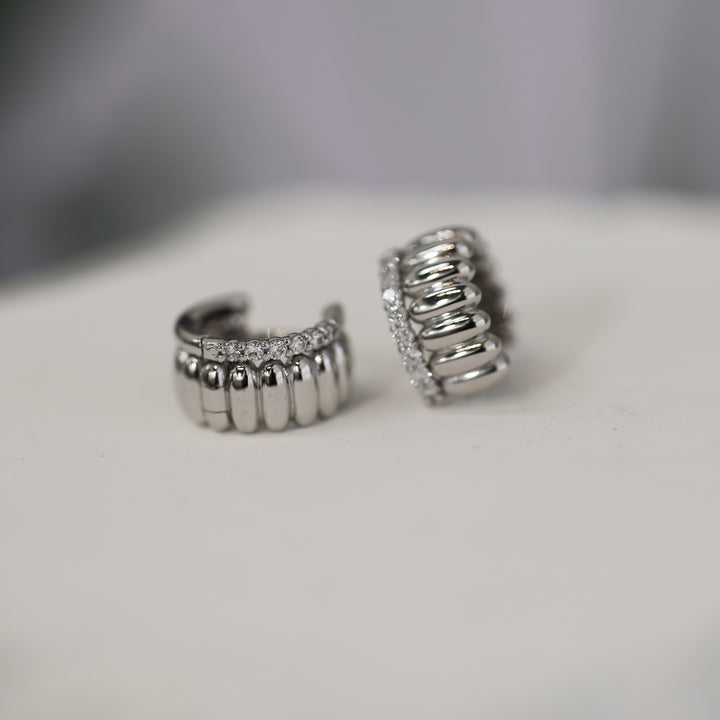 Fluted Ribbed Textured Hoop Earrings with 1.5mm Diamond Band