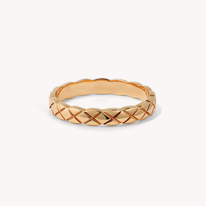 Elegant Quilted Pattern Ring in 14K Gold 3mm