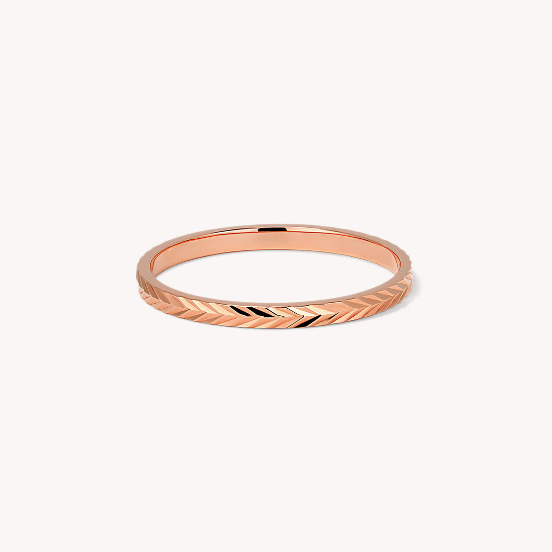 Herringbone Chevron Eternity Ring – 14K Gold Diamond-Cut Band