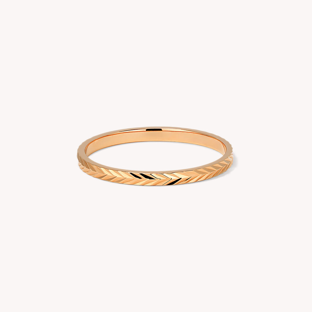 Herringbone Chevron Eternity Ring – 14K Gold Diamond-Cut Band