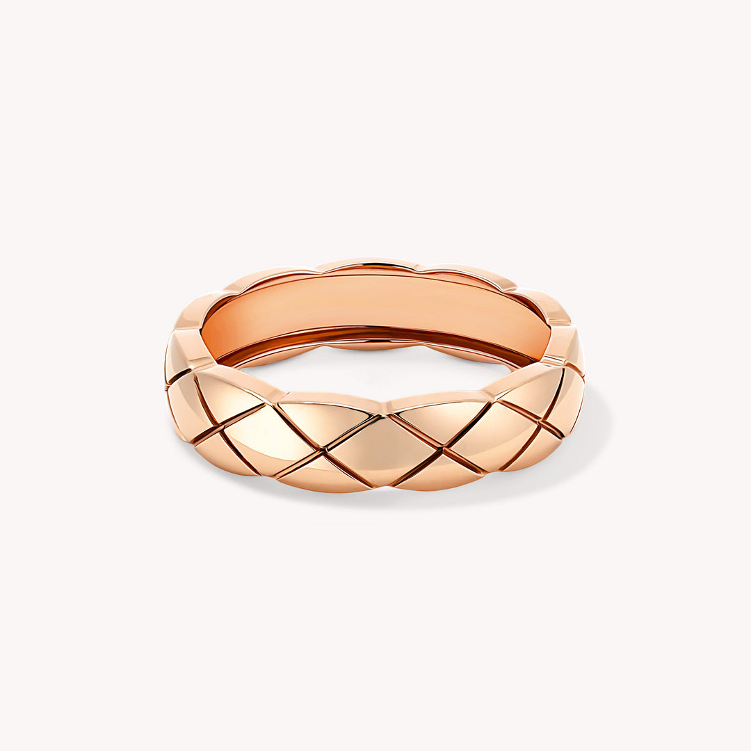 Elegant Quilted Pattern Ring in 14K Gold 5mm