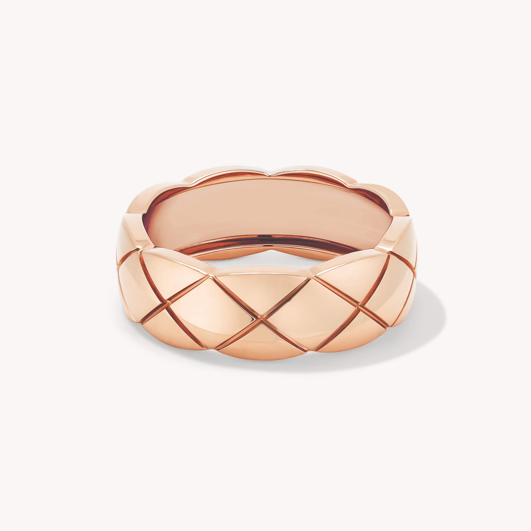 Elegant Quilted Pattern Ring in 14K Gold 7mm