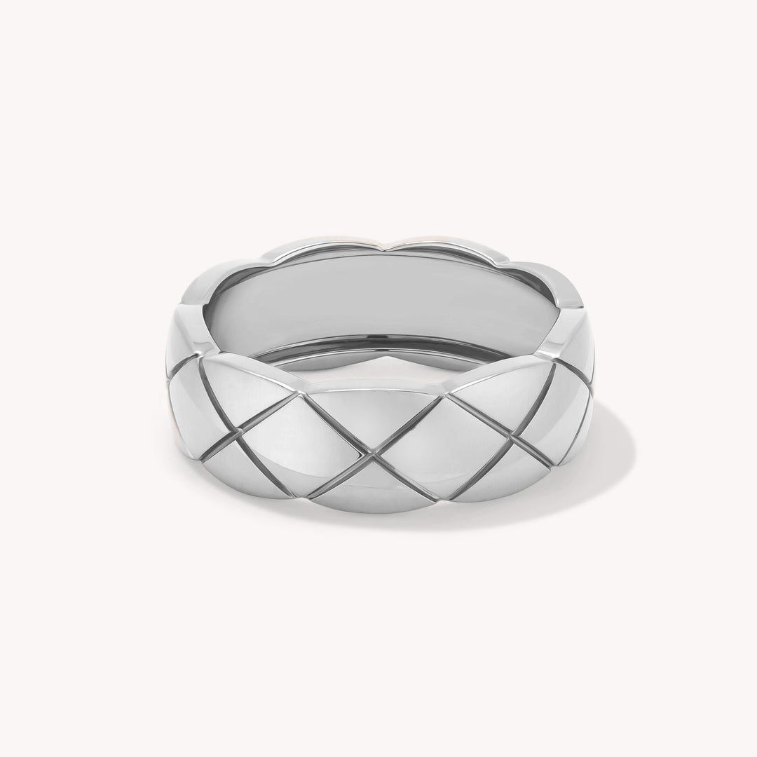 Elegant Quilted Pattern Ring in 14K Gold 7mm