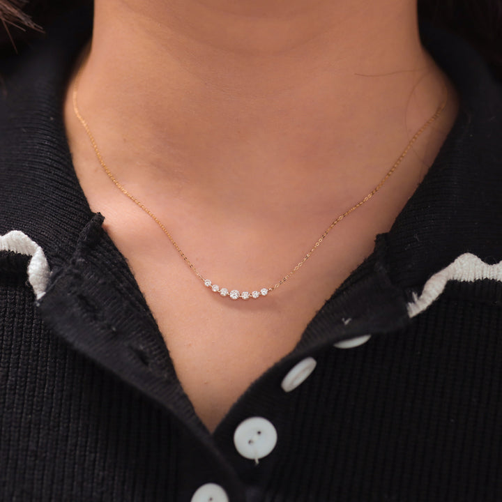 Graduated 7 Diamond Necklace in 14K Gold