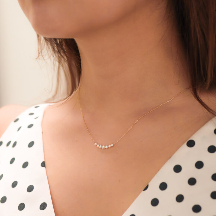 Graduated 7 Diamond Necklace in 14K Gold
