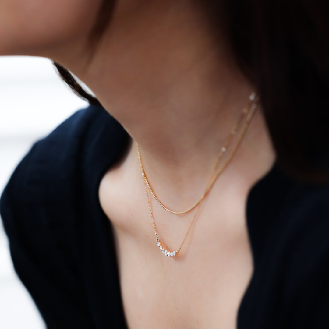 Graduated 7 Diamond Necklace in 14K Gold