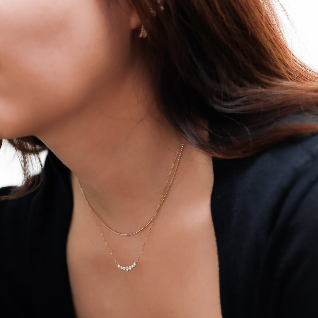 Graduated 7 Diamond Necklace in 14K Gold