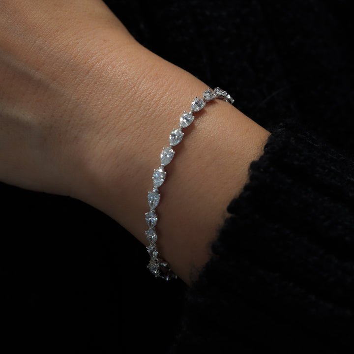 Lab Grown Diamond Pear Cut Tennis Bracelet in 14K Solid Gold 7-8 ct.tw