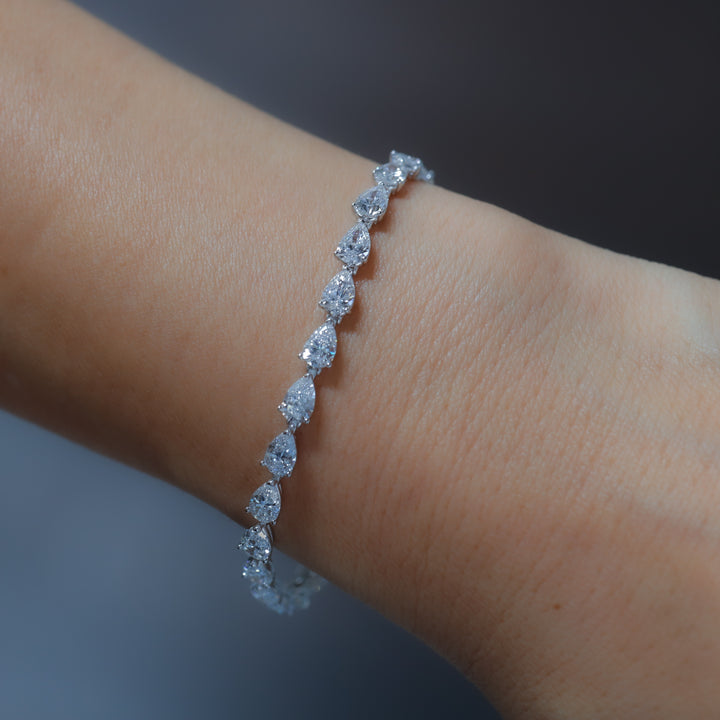 Lab Grown Diamond Pear Cut Tennis Bracelet in 14K Solid Gold 7-8 ct.tw