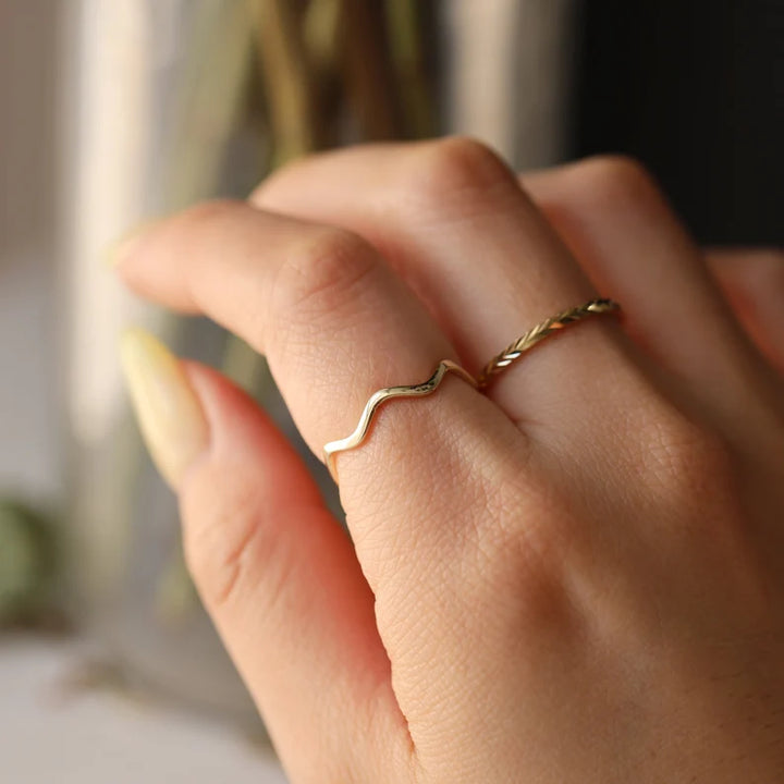 Golden Waves Ring – 14K Solid Gold Wavy Band