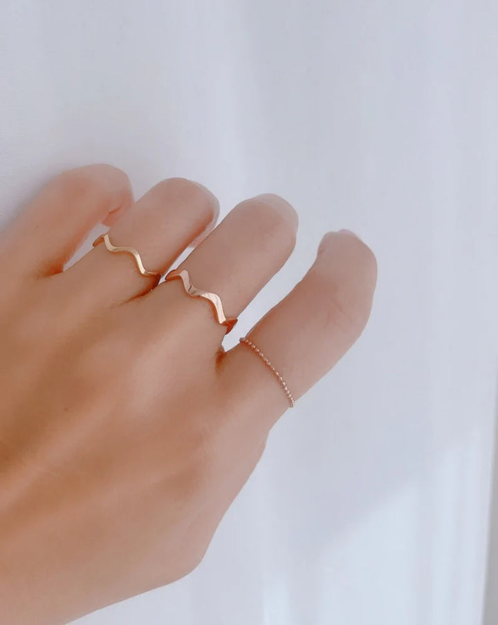 Golden Waves Ring – 14K Solid Gold Wavy Band