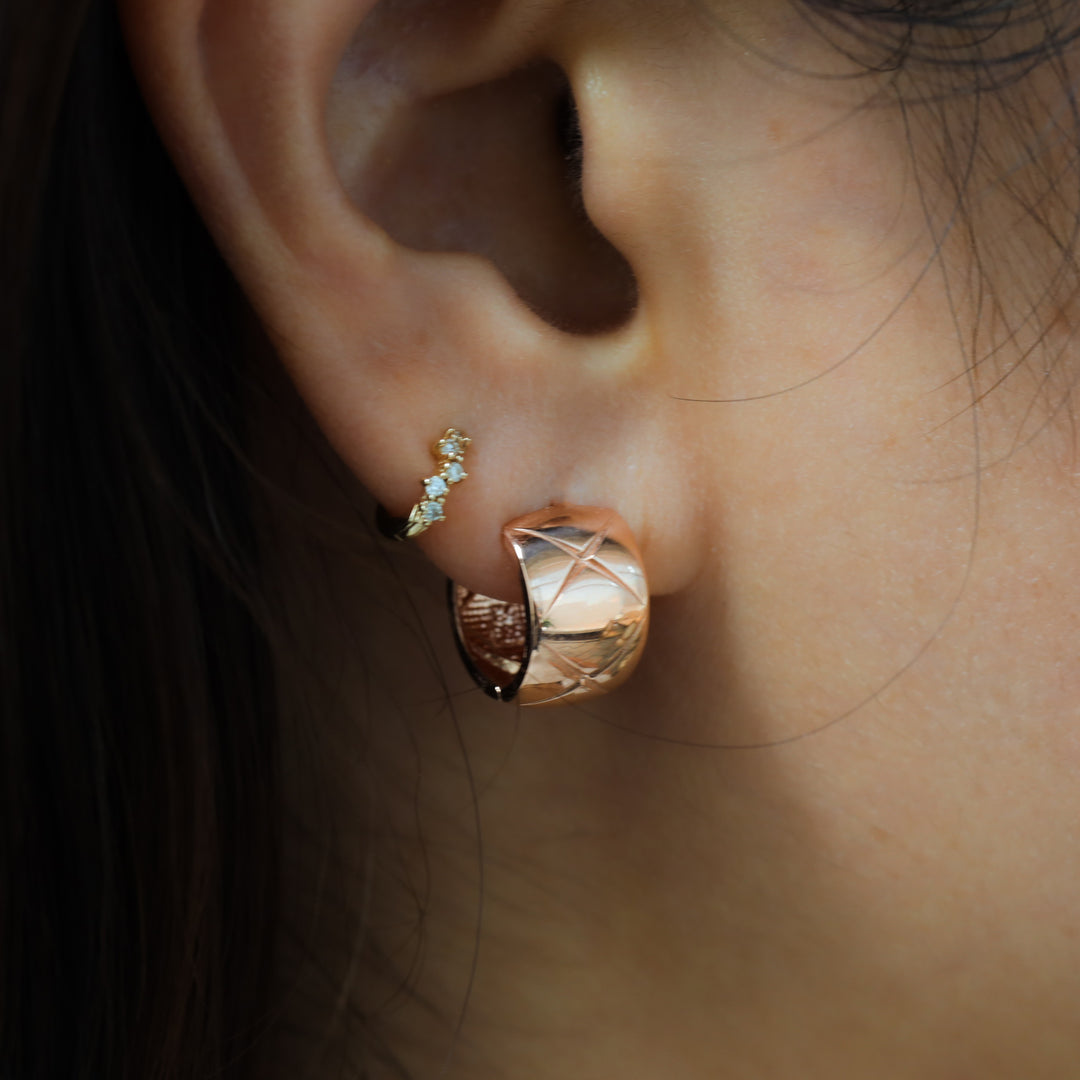 Quilted Huggie Hoop Earrings Large – 14K Gold Hoop Earrings with Statement Quilt Pattern