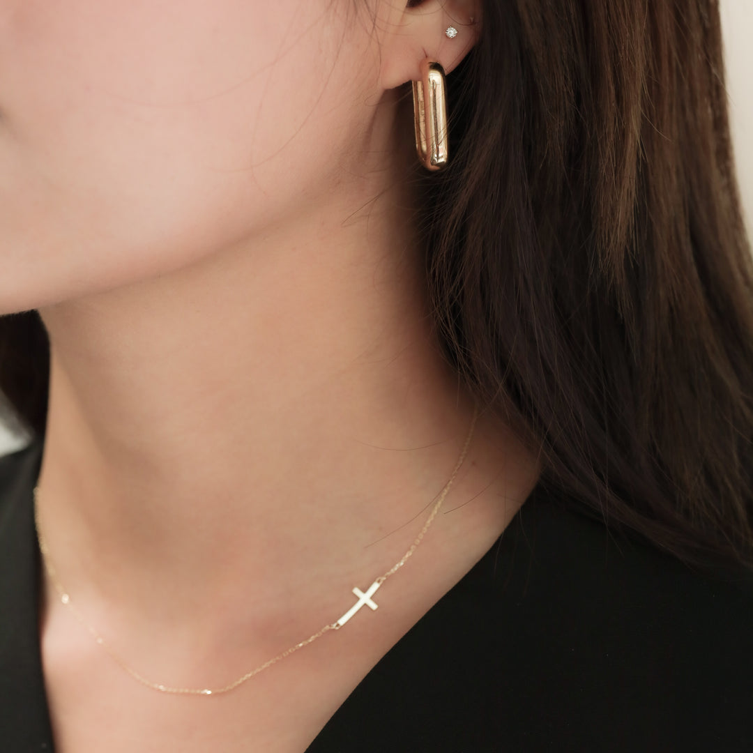 Rounded Rectangular Chunky U-Shaped Hoop Earrings Medium (20mm) – 14K Solid Gold Thick Paperclip Hoops