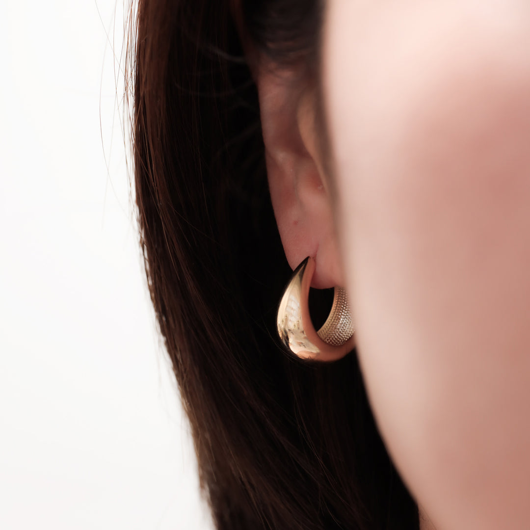 Teardrop Hoop Earrings in 14K Solid Gold - Large 19mm