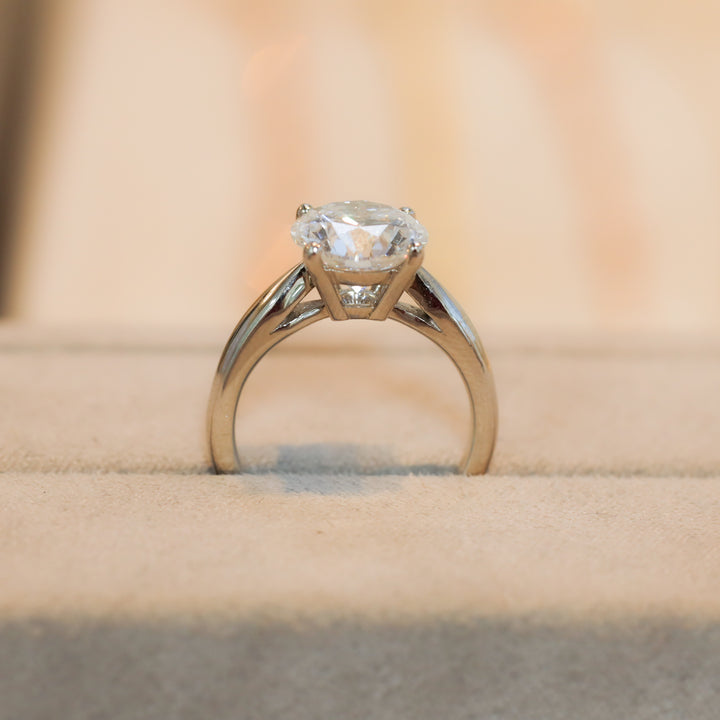 3 ct Round Diamond Engagement RIng